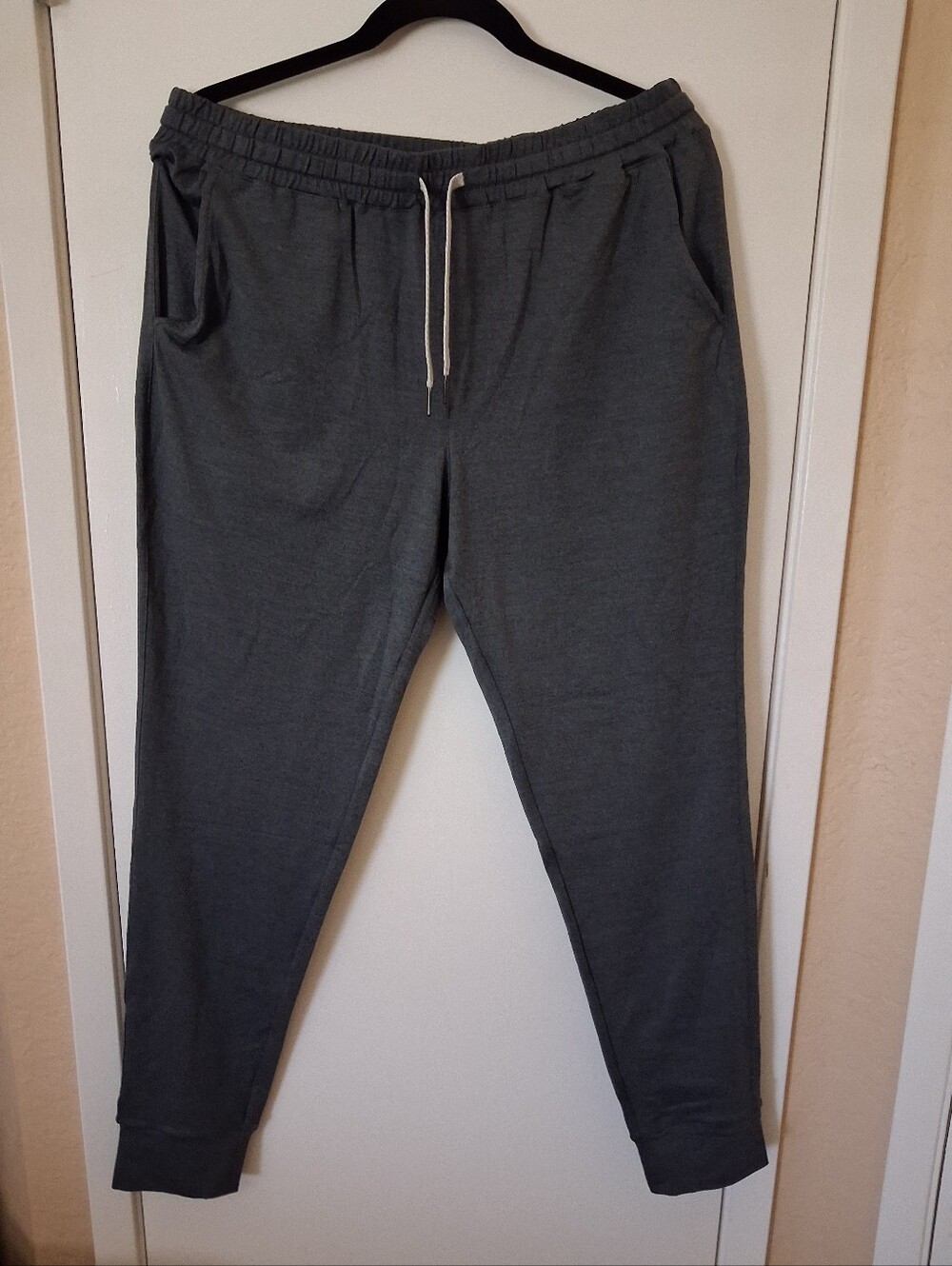 True Classic Athletic Pants Charcoal Grey Large